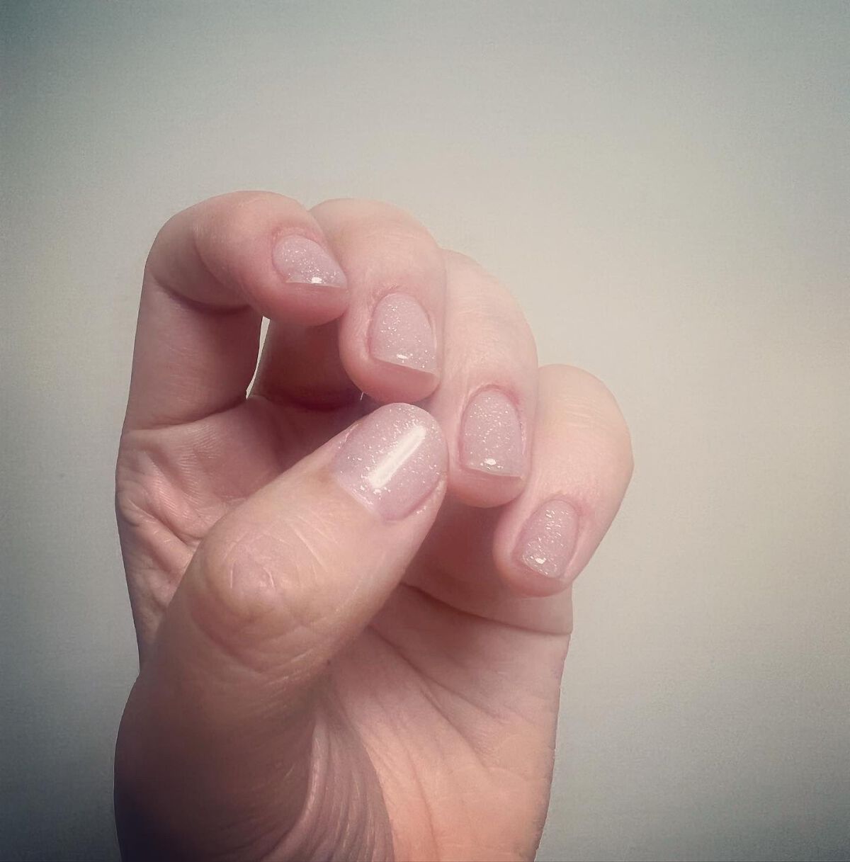 ayayan_yan on LIPS 「夜な夜なネイルする時間がスキ❤️仕事の時キラキラ無理かなって思..」(1枚目)