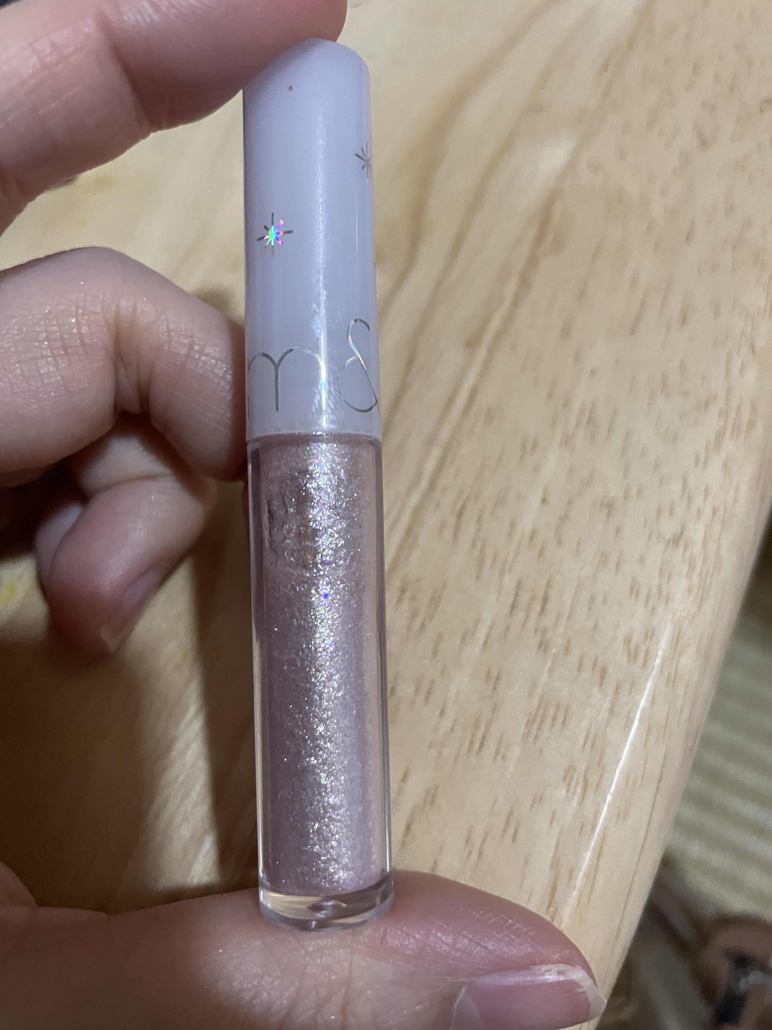 リキッド グリッター シャドウ 07 ミスティックムーン(MYSTIC MOON)/rom&nd/グリッターを使ったクチコミ（1枚目）