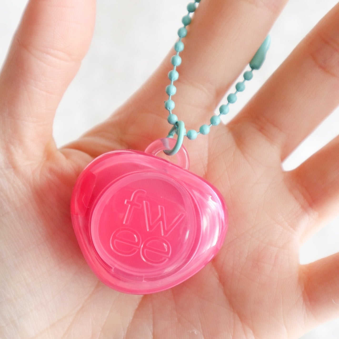 Senna@元化粧品企画職の正直レビュー on LIPS 「可愛すぎるツヤ💖🍀fweeリップアンドチークグローイジェリー..」(8枚目)