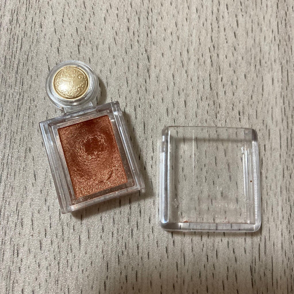 シャドーカスタマイズ/MAJOLICA MAJORCA/単色アイシャドウを使ったクチコミ(2枚目)