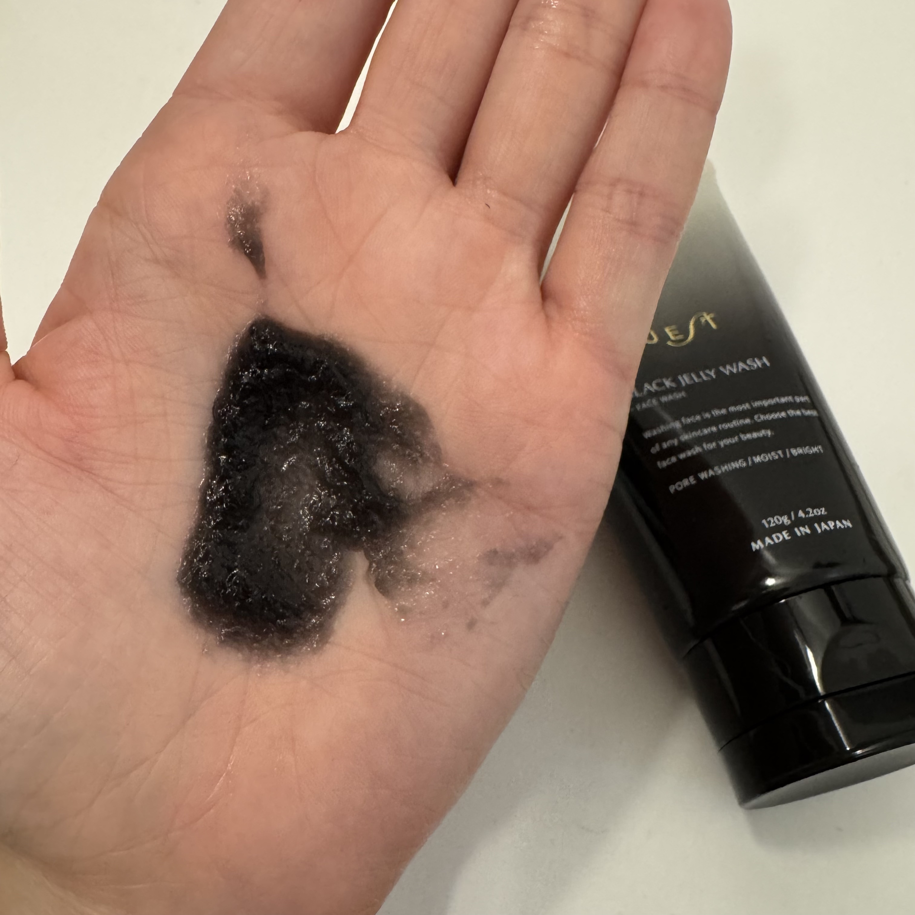 BLACK JELLY WASH（ブラックジェリーウォッシュ）/PLUEST/その他洗顔料を使ったクチコミ（2枚目）