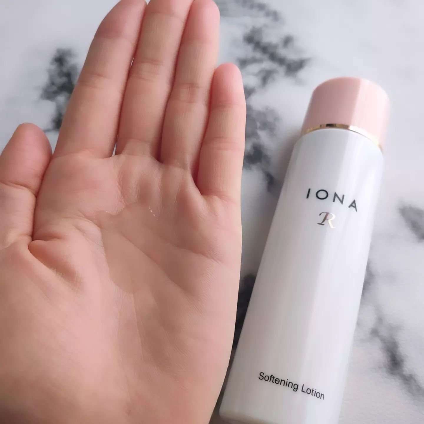 ソフニングローション/イオナR (イオナアール)/化粧水を使ったクチコミ（2枚目）