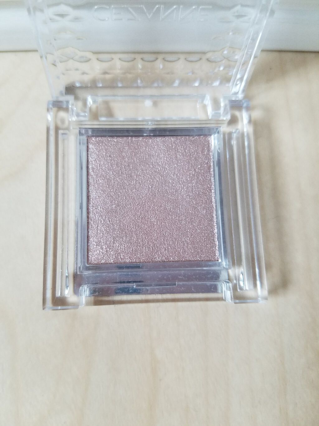 シングルカラーアイシャドウ/CEZANNE/単色アイシャドウを使ったクチコミ(3枚目)