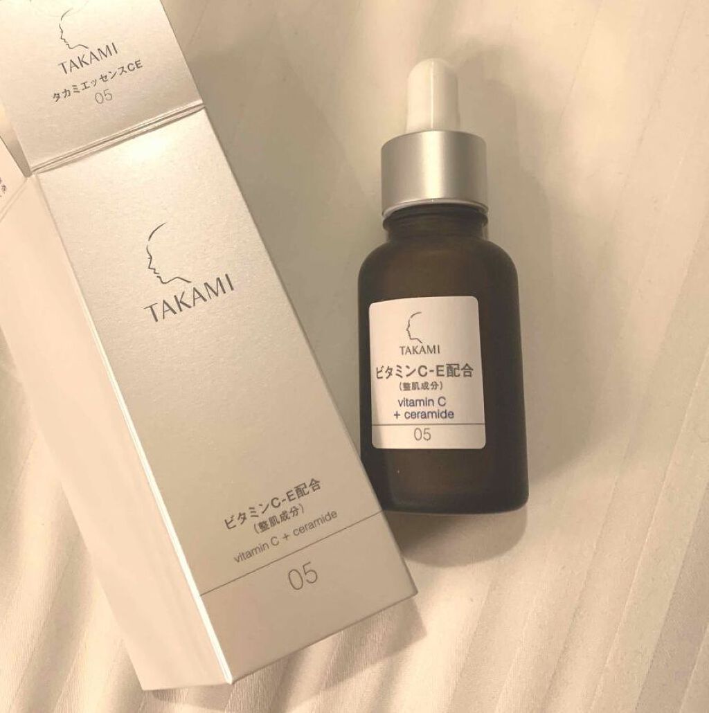 ビタミンC美容液の効果&使い方は?おすすめアイテム厳選7つもご紹介!のサムネイル