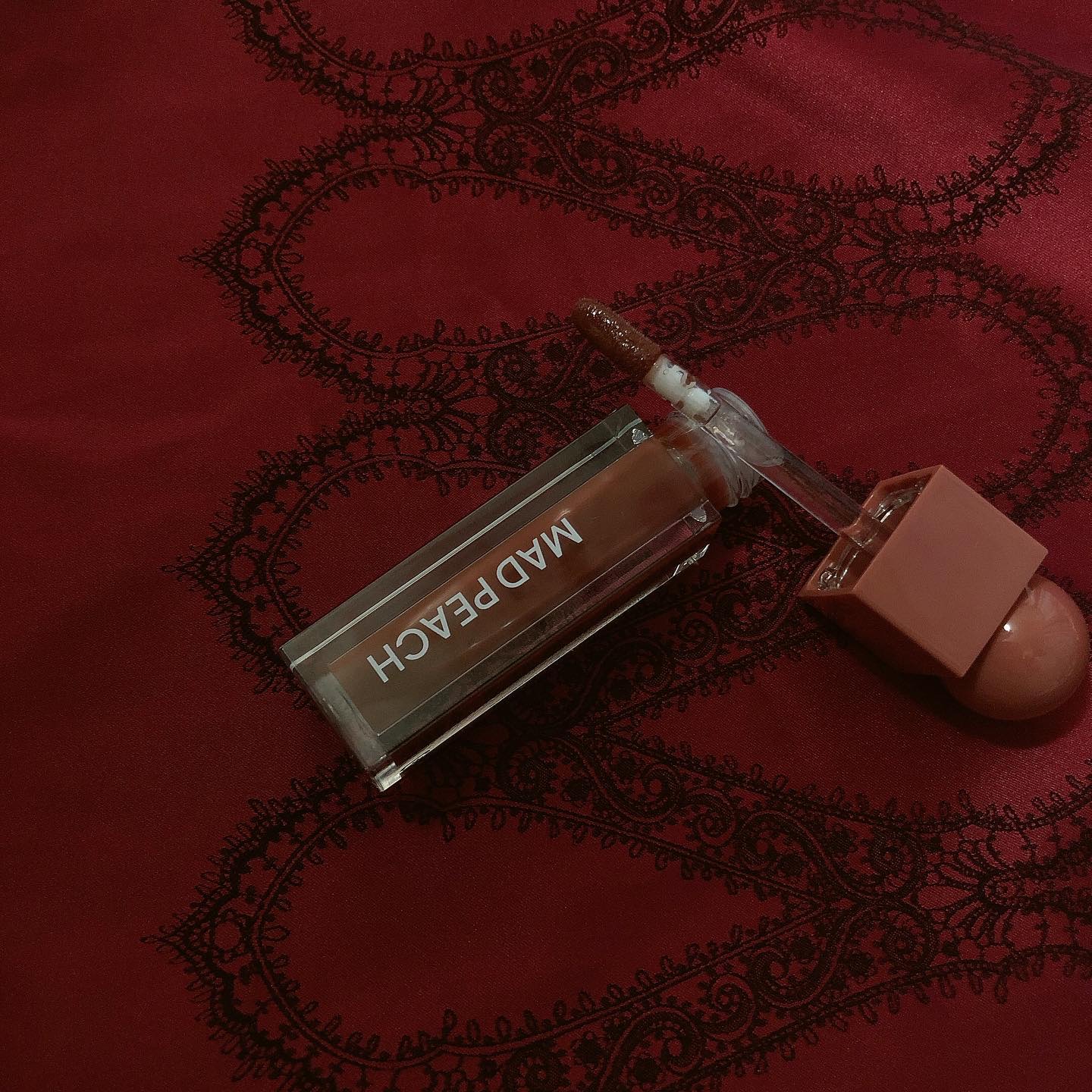 マッドピーチグロウフィットムードグロス/MAD PEACH/リップグロスを使ったクチコミ（2枚目）