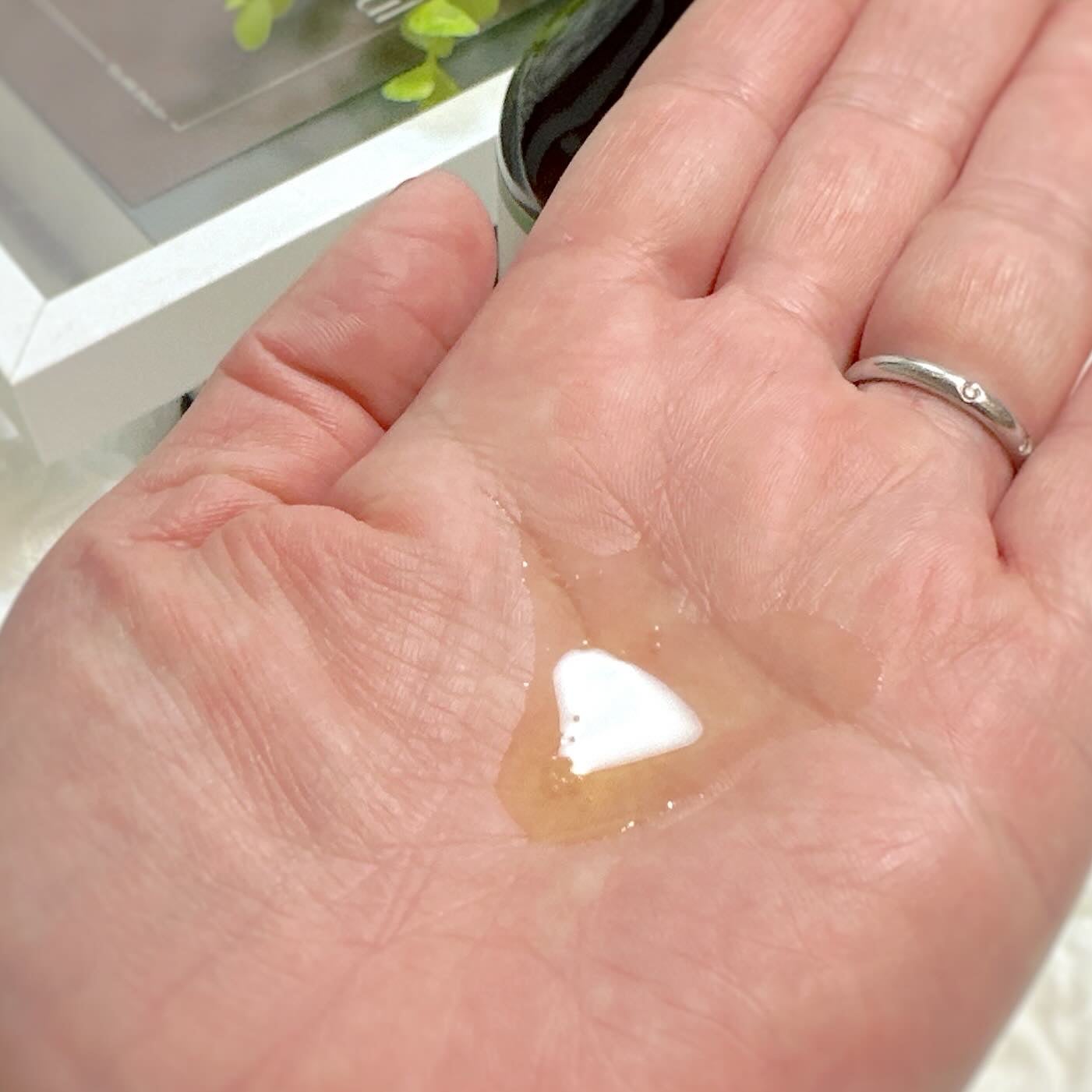 ホホバオイル(ゴールデン)/アプレミディ/ボディオイルを使ったクチコミ(2枚目)