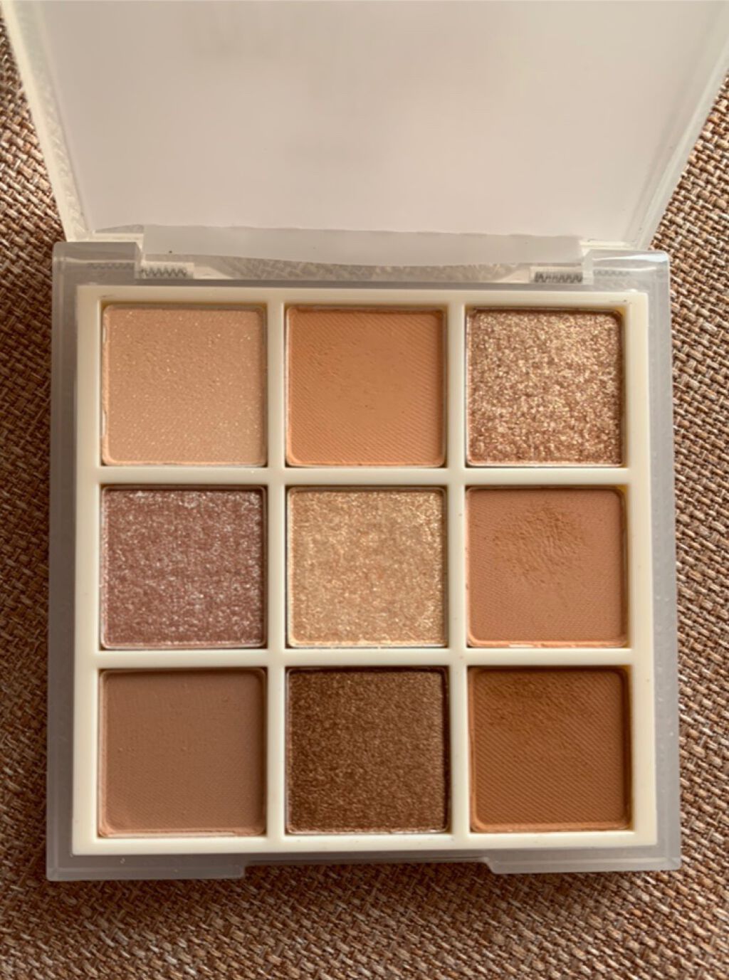 プレイカラーアイズ ≪ミルキーコレクション≫/ETUDE/アイシャドウパレットを使ったクチコミ（2枚目）