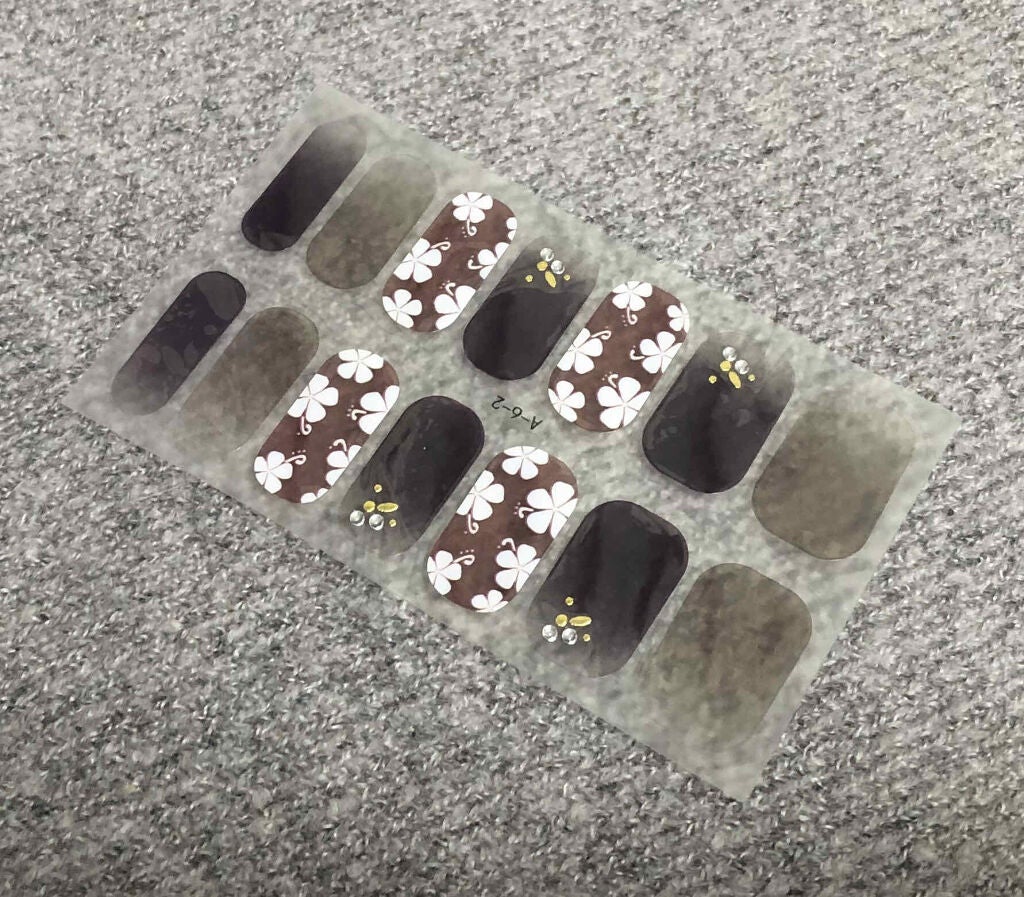 ネイルシール/Qoo10/ネイルシールを使ったクチコミ(1枚目)