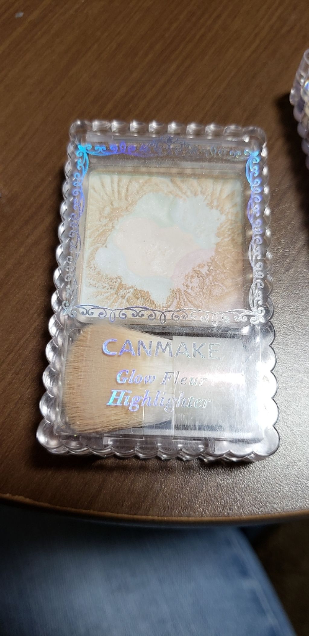 グロウフルールハイライター/キャンメイク/パウダーハイライトを使ったクチコミ（2枚目）