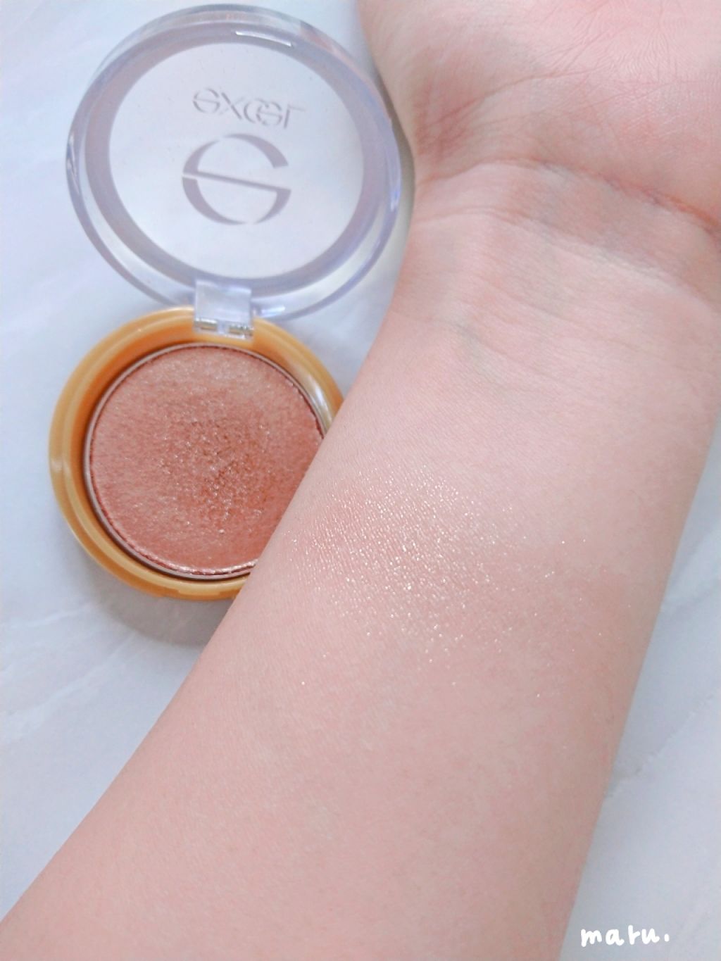 シャイニーシャドウ N SI01ブロンズゴールド/excel/単色アイシャドウを使ったクチコミ（3枚目）