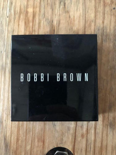 ハイライティング パウダー/BOBBI BROWN/ハイライトを使ったクチコミ（2枚目）