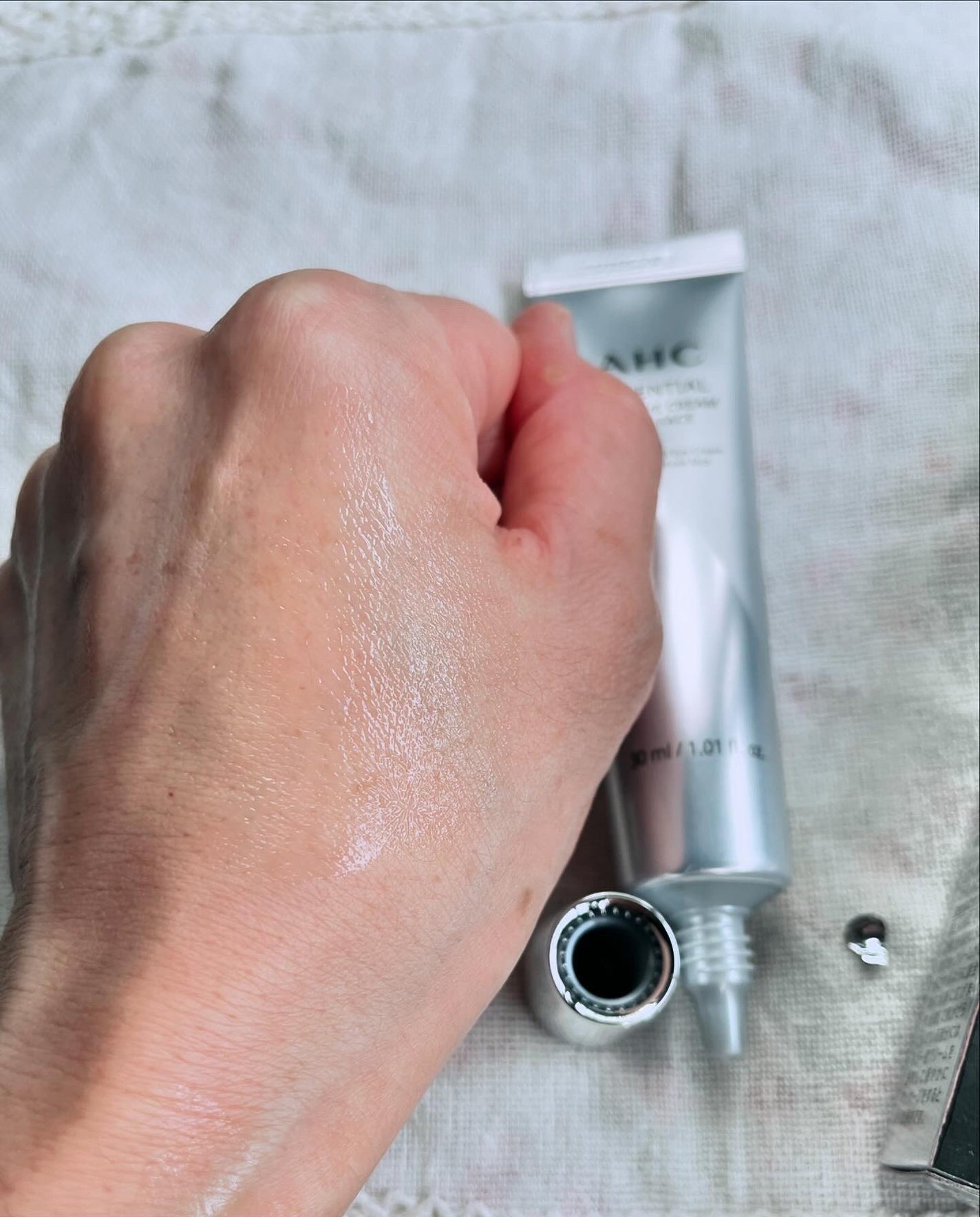 エッセンシャル リアル アイクリーム フォーフェイス/AHC/アイケア・アイクリームを使ったクチコミ(3枚目)