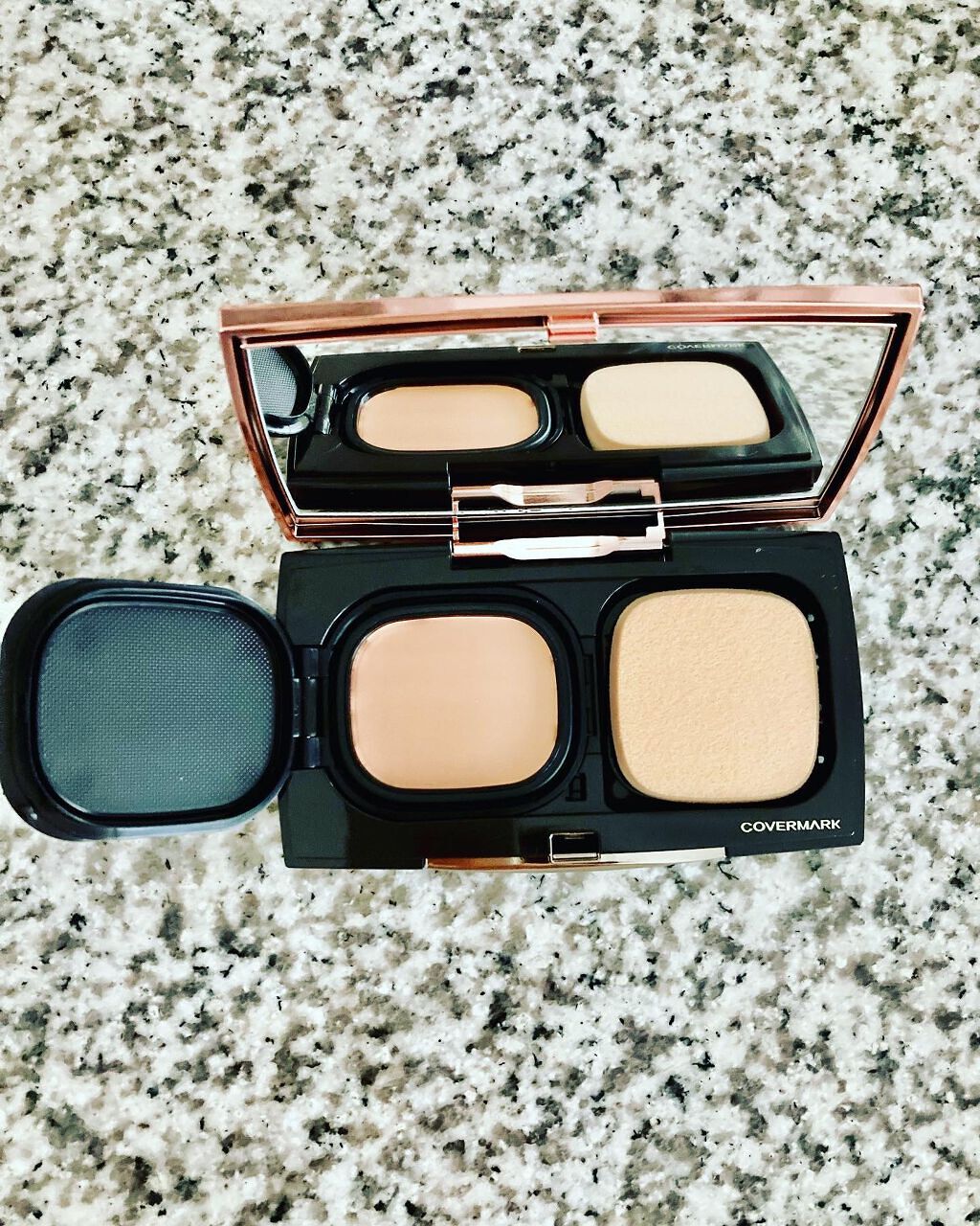 フローレス フィット/COVERMARK/クリーム・エマルジョンファンデーションを使ったクチコミ(3枚目)