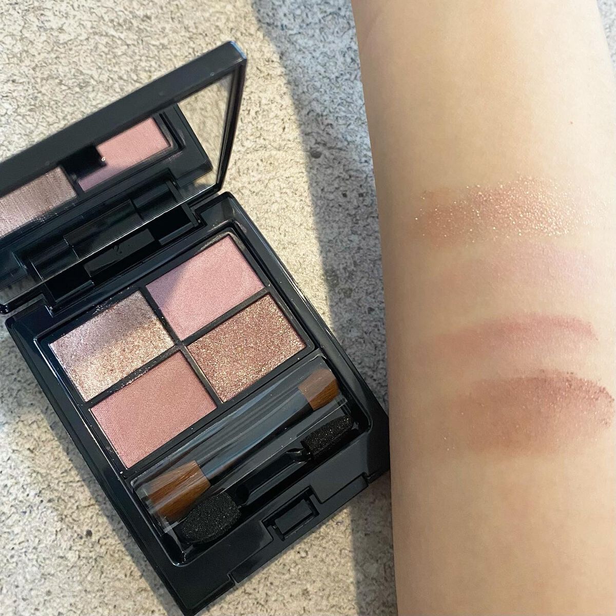 ミネラルクラッシィシャドー/エトヴォス/アイシャドウパレットを使ったクチコミ(1枚目)