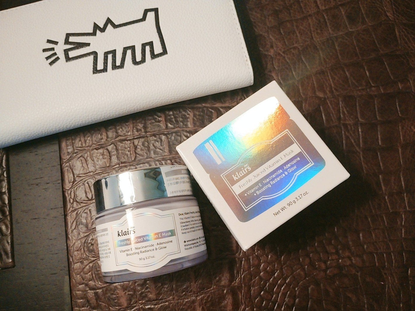 mcgroupakiko on LIPS 「今日は白いものを2つおろしました💕真っ白なお財布とDear,K..」(1枚目)