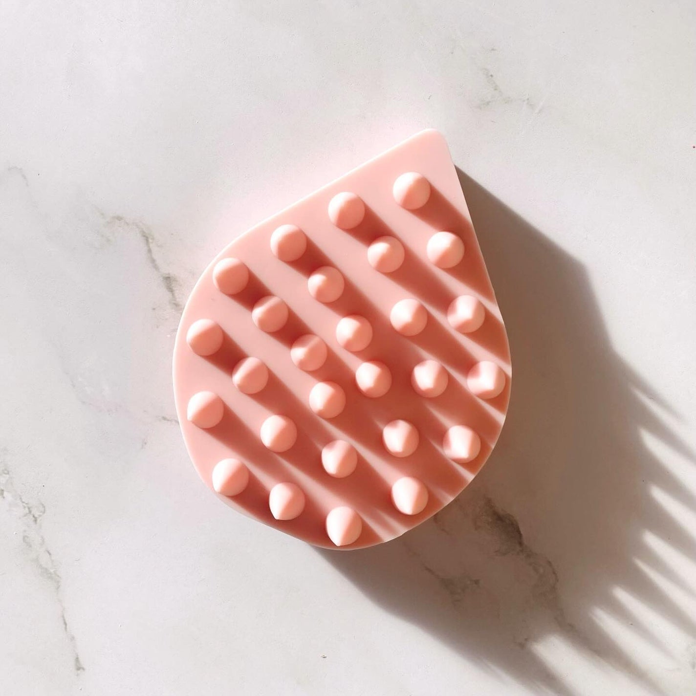 リラクシングマッサージブラシ/エトヴォス/スカルプブラシを使ったクチコミ(1枚目)