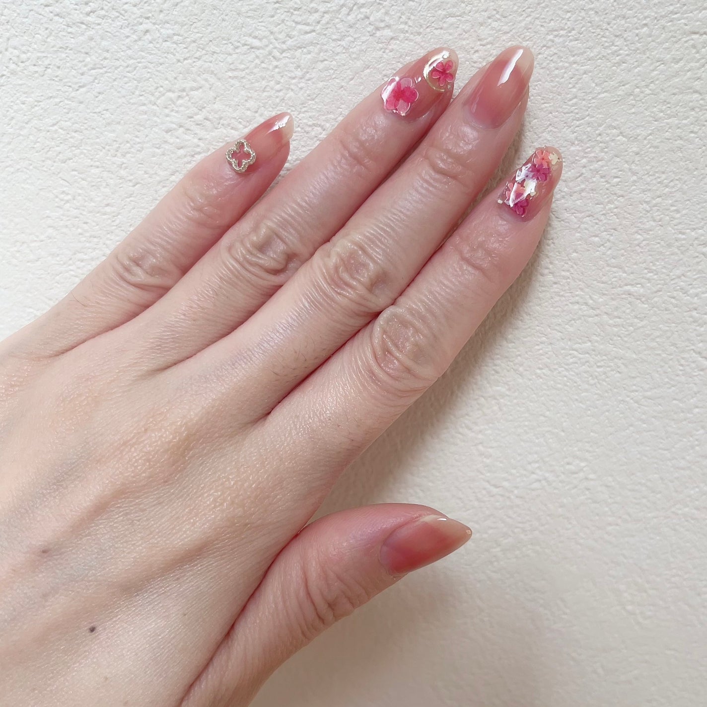 ファンデーションカラーズ/キャンメイク/マニキュアを使ったクチコミ(5枚目)