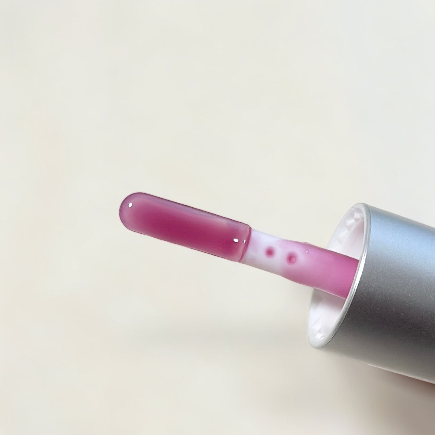 ドット オン ムードトップコーティング リップ プランパー/Heart Percent/リッププランパーを使ったクチコミ(3枚目)