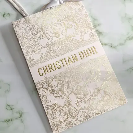 Dior Beauty Lovers on LIPS 「ひと塗りでナチュラルな血色と輝きを頬に与える「ディオールスキン..」(2枚目)
