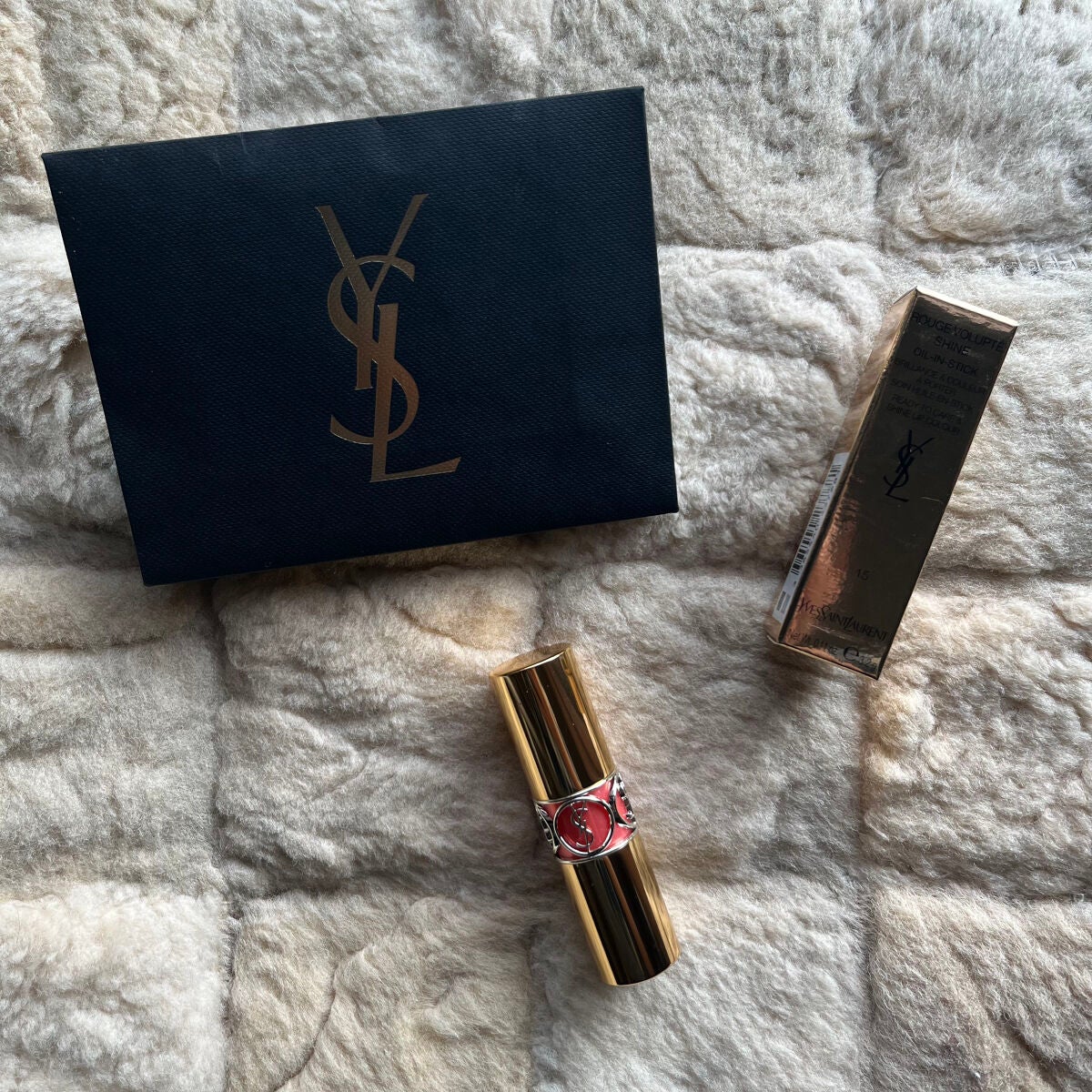 ルージュ ヴォリュプテ シャイン/YVES SAINT LAURENT BEAUTE/口紅を使ったクチコミ(2枚目)