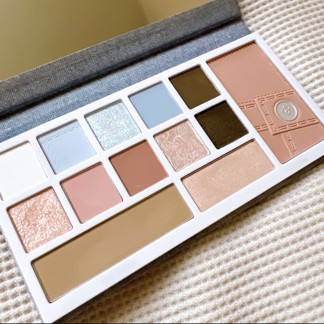 デザイナーアイズ＆チークパレット/PERFECT DIARY/アイシャドウパレットを使ったクチコミ（2枚目）