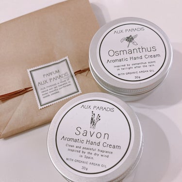 やっぱりSabonの香りが好き！
AUX PARADIS
アロマティック ハンドクリーム Sabon、Osmanthus
小さな缶ですが30ｇも入ってます。
1100円。

ぷるんとした弾力のあるクリー