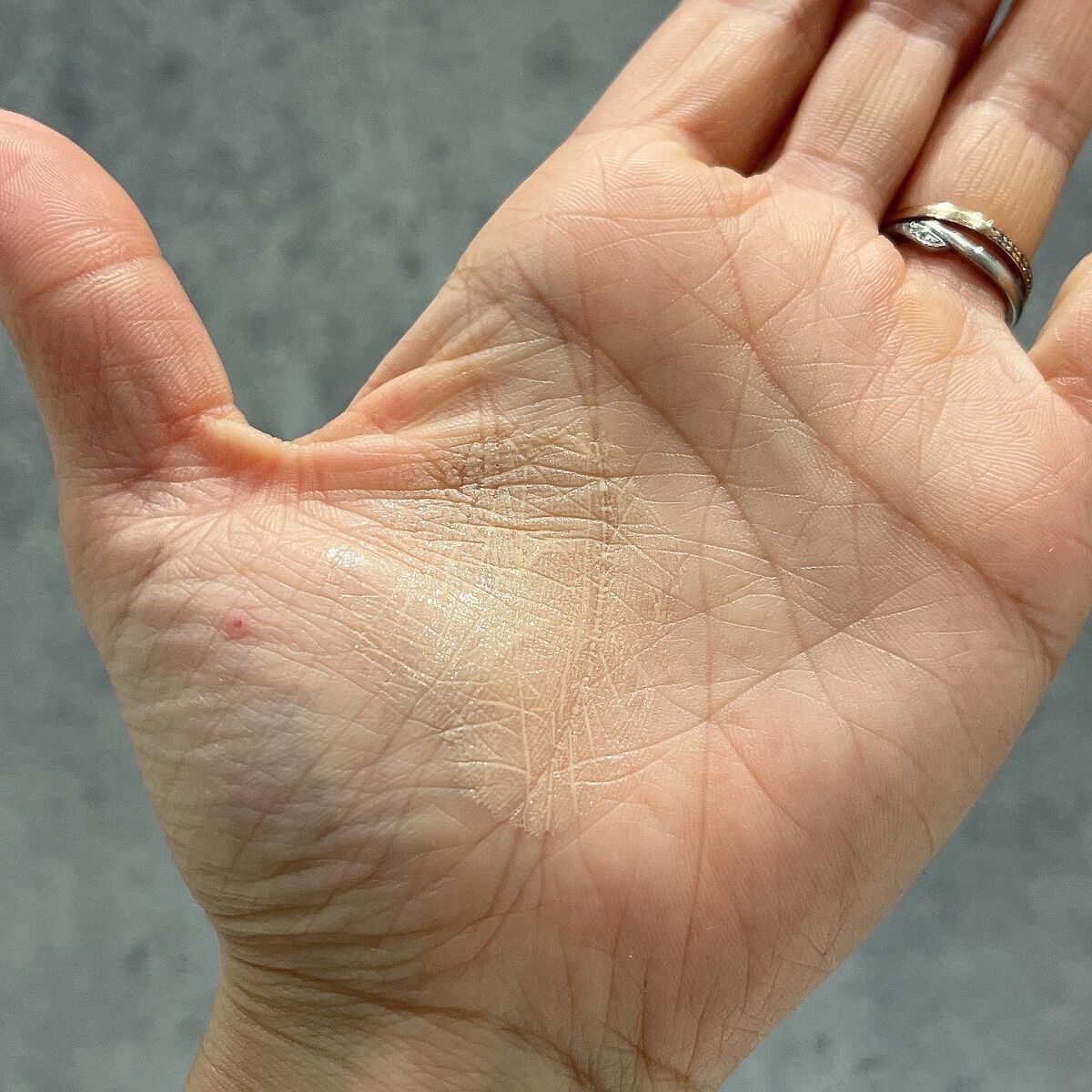 エッセンスベースUVグロウ/MICHIKO.LIFE/化粧下地を使ったクチコミ(3枚目)