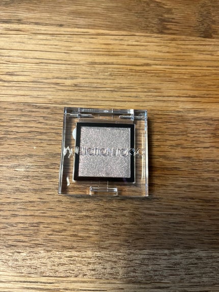 アディクション ザ アイシャドウ プリズム 002PR Dance in the Air/ADDICTION/単色アイシャドウを使ったクチコミ(3枚目)