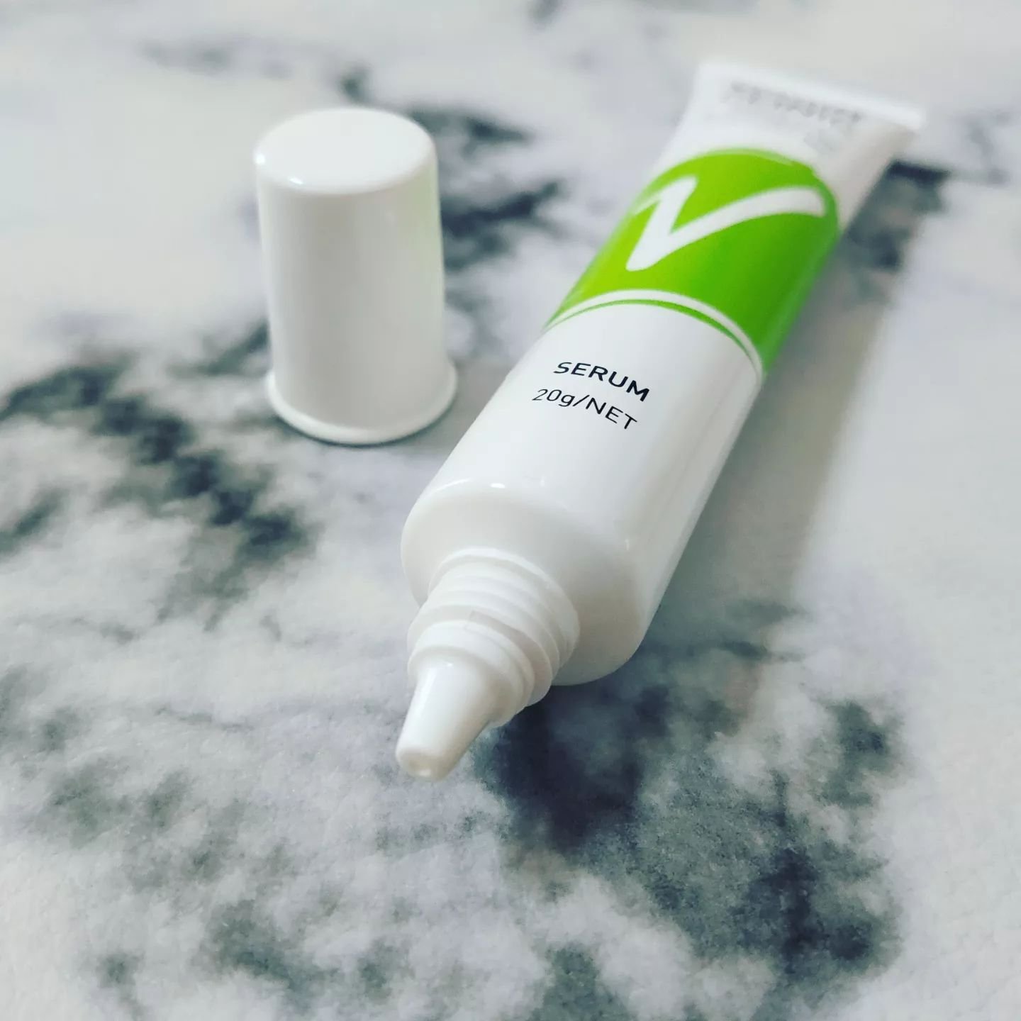 ヴァージンクリニックセラム/株式会社フロンティア/アイケア・アイクリームを使ったクチコミ（2枚目）