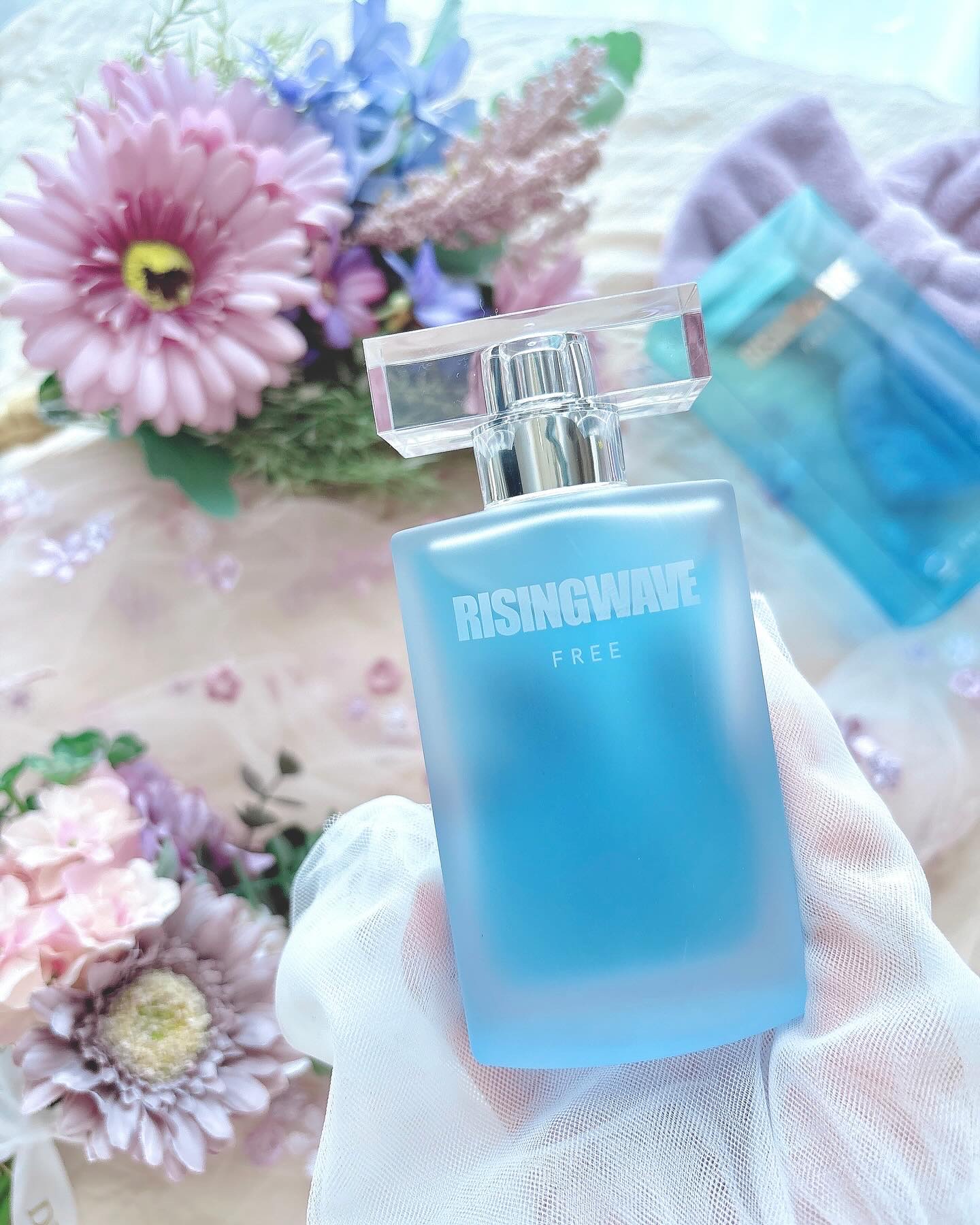 ライジングウェーブ フリー ライトブルー オードトワ レ/ライジングウェーブ/香水(メンズ)を使ったクチコミ（2枚目）
