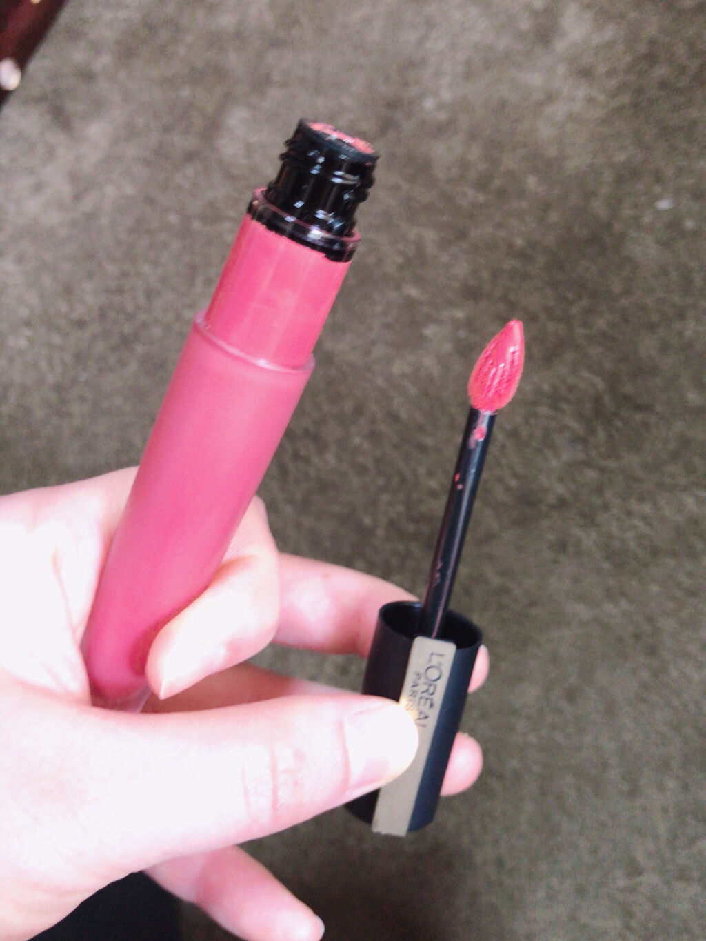 ルージュシグネチャー /ロレアル パリ/リップグロスを使ったクチコミ（2枚目）