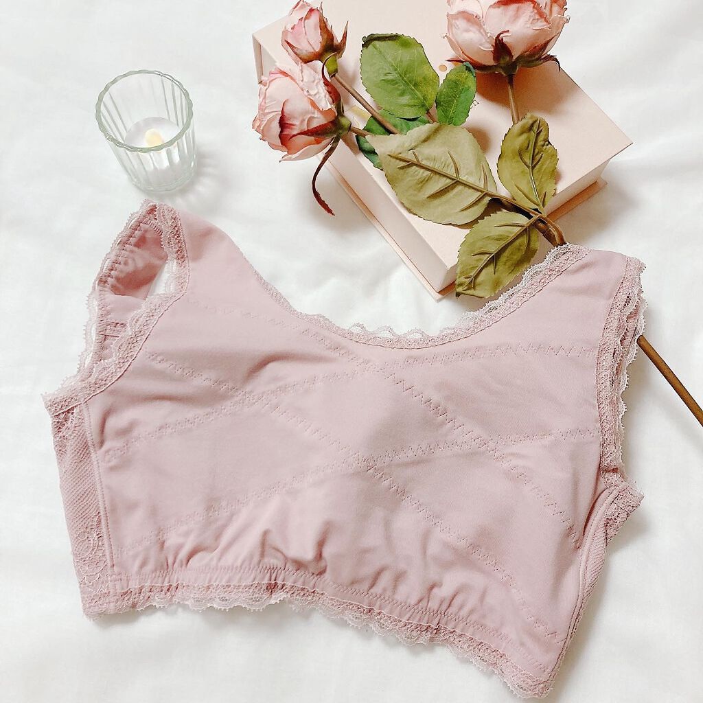 Rie_beauty on LIPS 「甘すぎない大人可愛いピンクがツボ。ナイトブラですがつけ心地がと..」(3枚目)