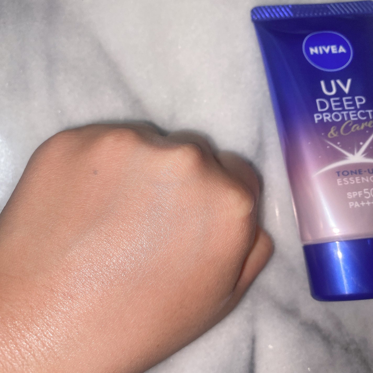 ニベアUV ディープ プロテクト&ケア トーンアップ エッセンス/ニベア/日焼け止めローションを使ったクチコミ(3枚目)