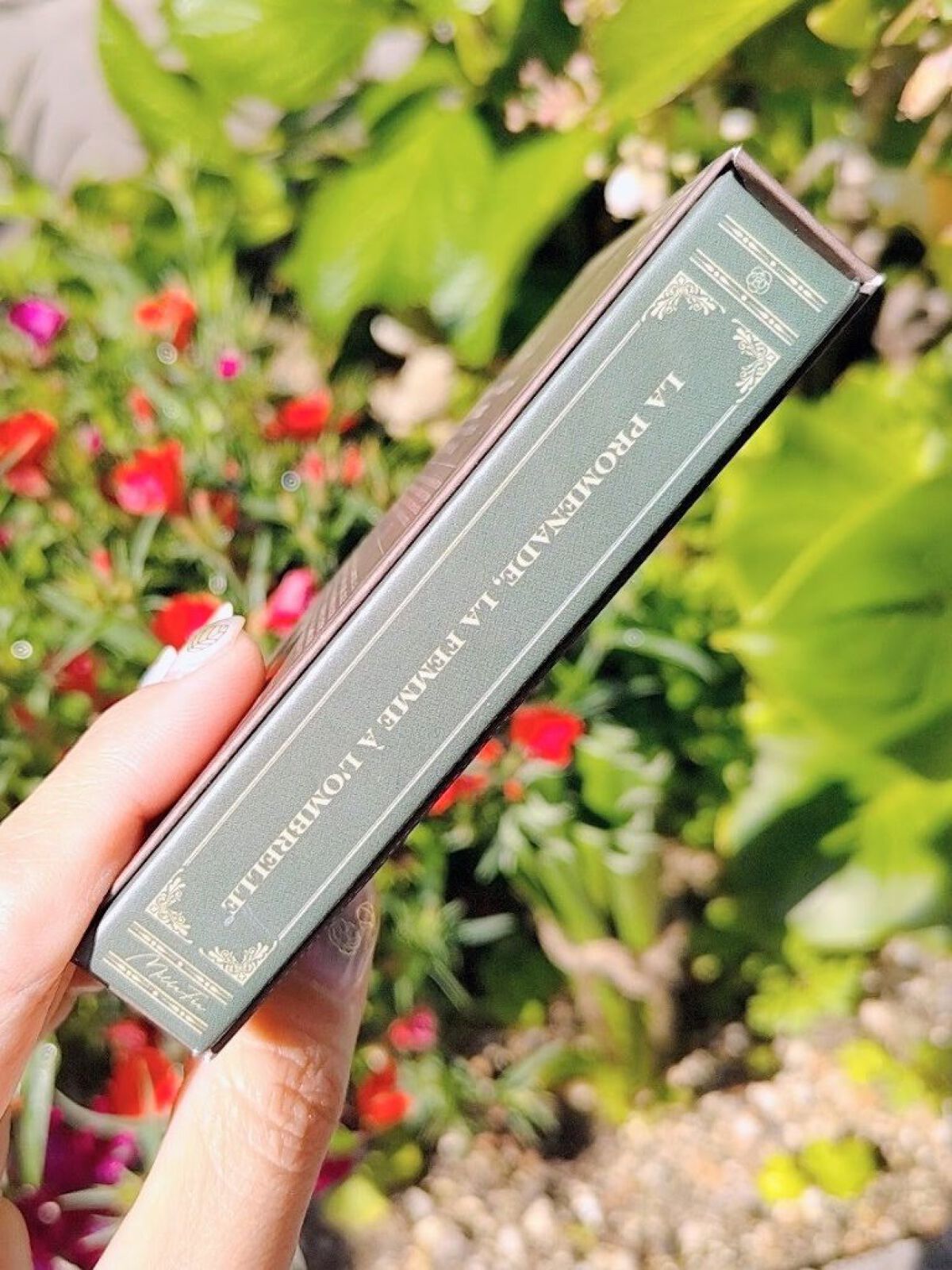 絵画アイシャドウパレット 04 日傘の女/MilleFée/アイシャドウパレットを使ったクチコミ（3枚目）