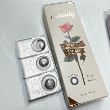 melady 1DAY　レディブラック
最初見た時、リングおっきい！って思ったけど、
つけてみたらちゅるん目には見えるものの
デカすぎる目にはならなくて良かった！

せめてはいるけど、会社につけては行け