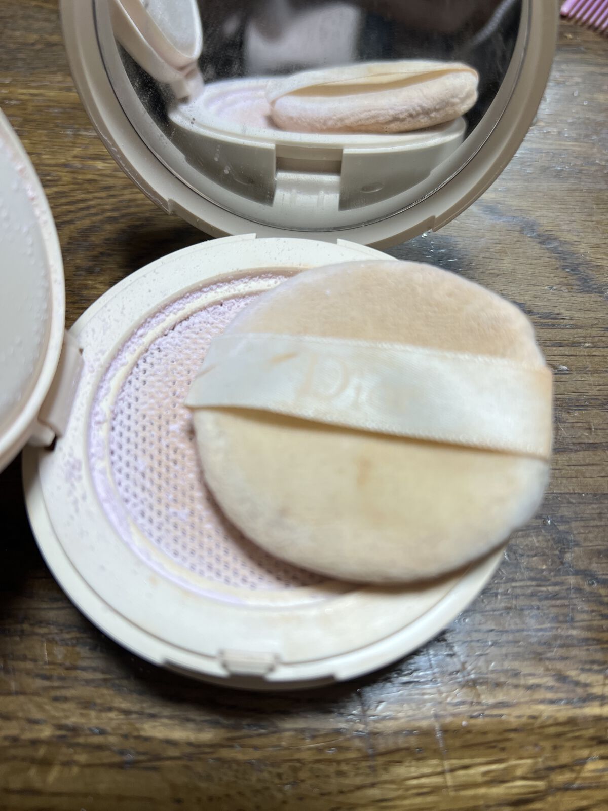 ディオールスキン フォーエヴァー クッション パウダー/Dior/ルースパウダーを使ったクチコミ（2枚目）