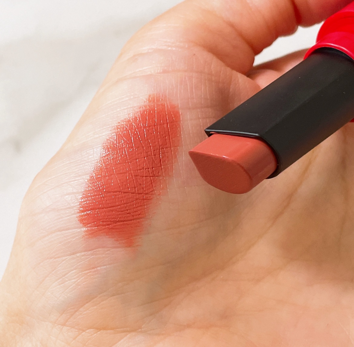 ルージュアーティスト フォーエバー リップスティック サテン 142 ヒプノティック ネクター/MAKE UP FOR EVER/口紅を使ったクチコミ（2枚目）