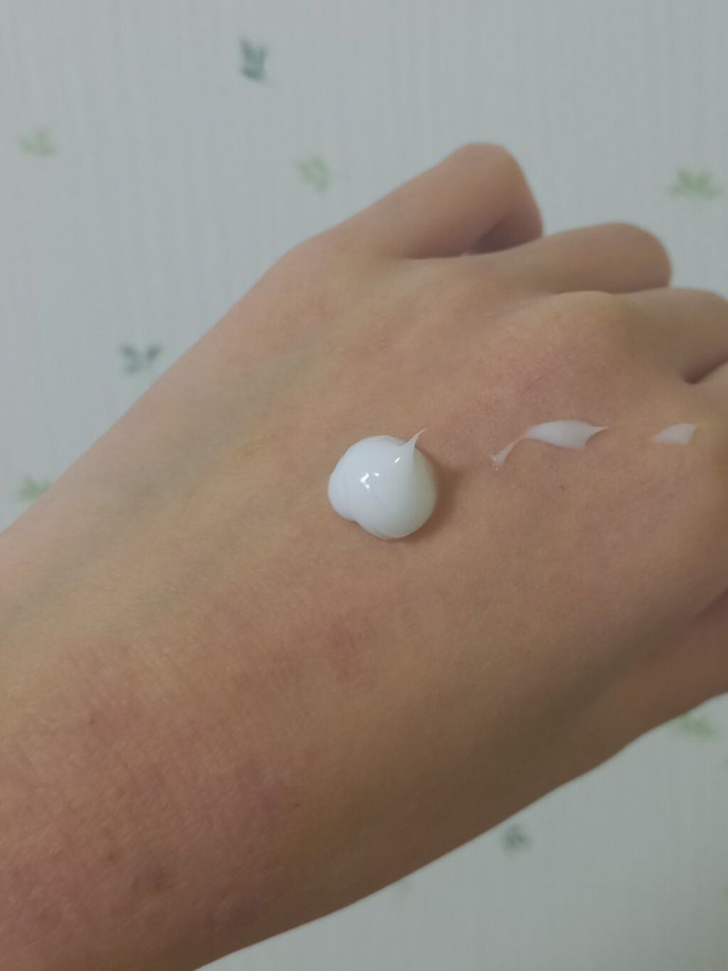 ハンドクリーム さくらの香り N/フィアンセ/ハンドクリームを使ったクチコミ(3枚目)