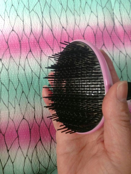 立体ヘアブラシ/DAISO/ヘアブラシを使ったクチコミ(5枚目)