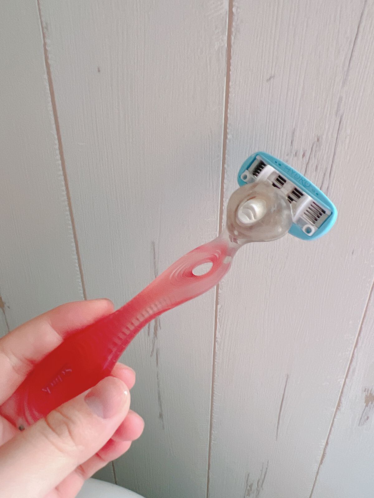 ハイドロシルク ホルダー （刃付き＋替刃１コ）/ハイドロシルク/シェーバーを使ったクチコミ（1枚目）