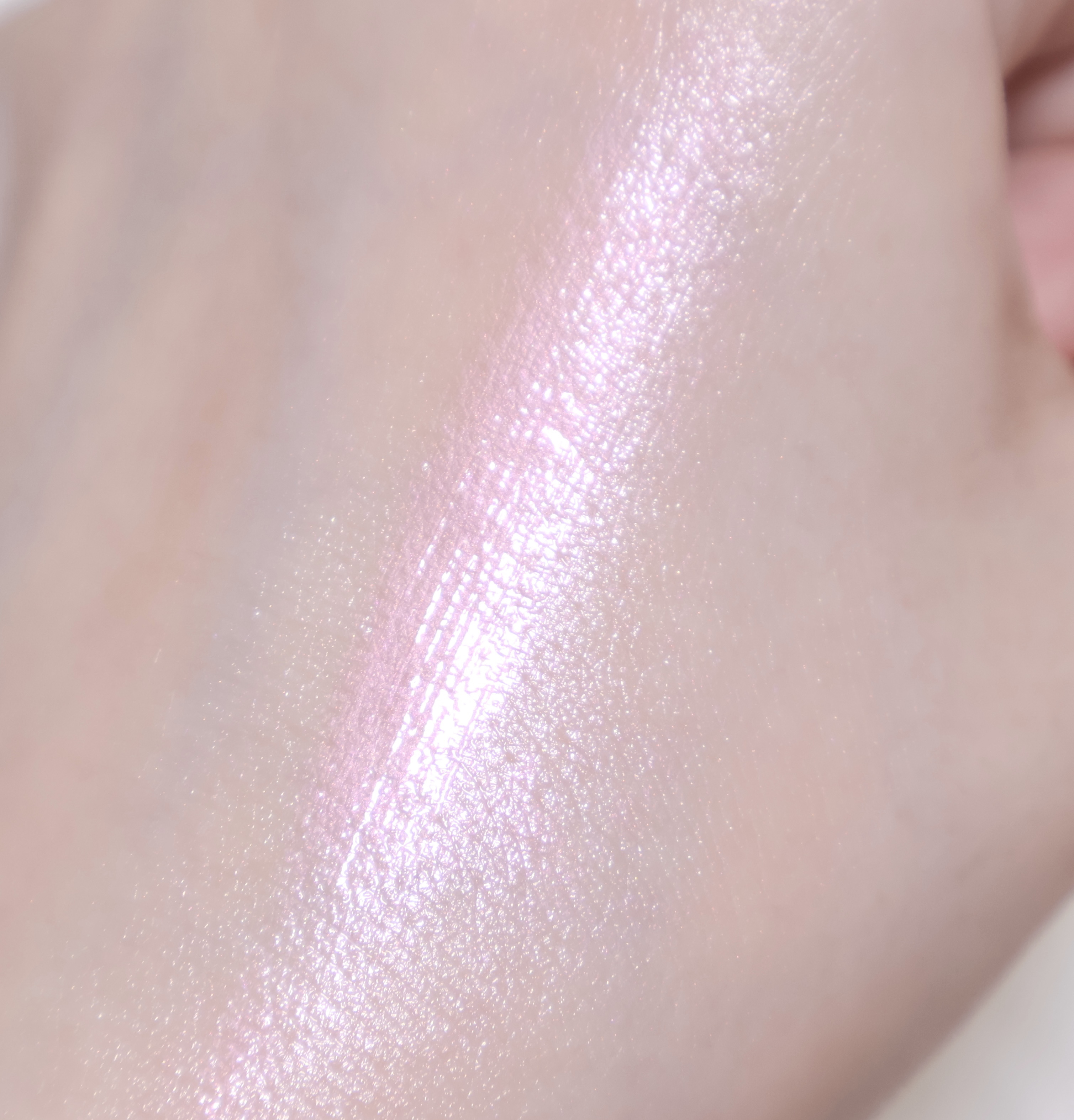 ベアミネラル / チーク・ハイライトSET（単品でもご購入可能です） ベアミネラルの新作チーク＆ハイライト、アイブロウジェルをスウォッチ