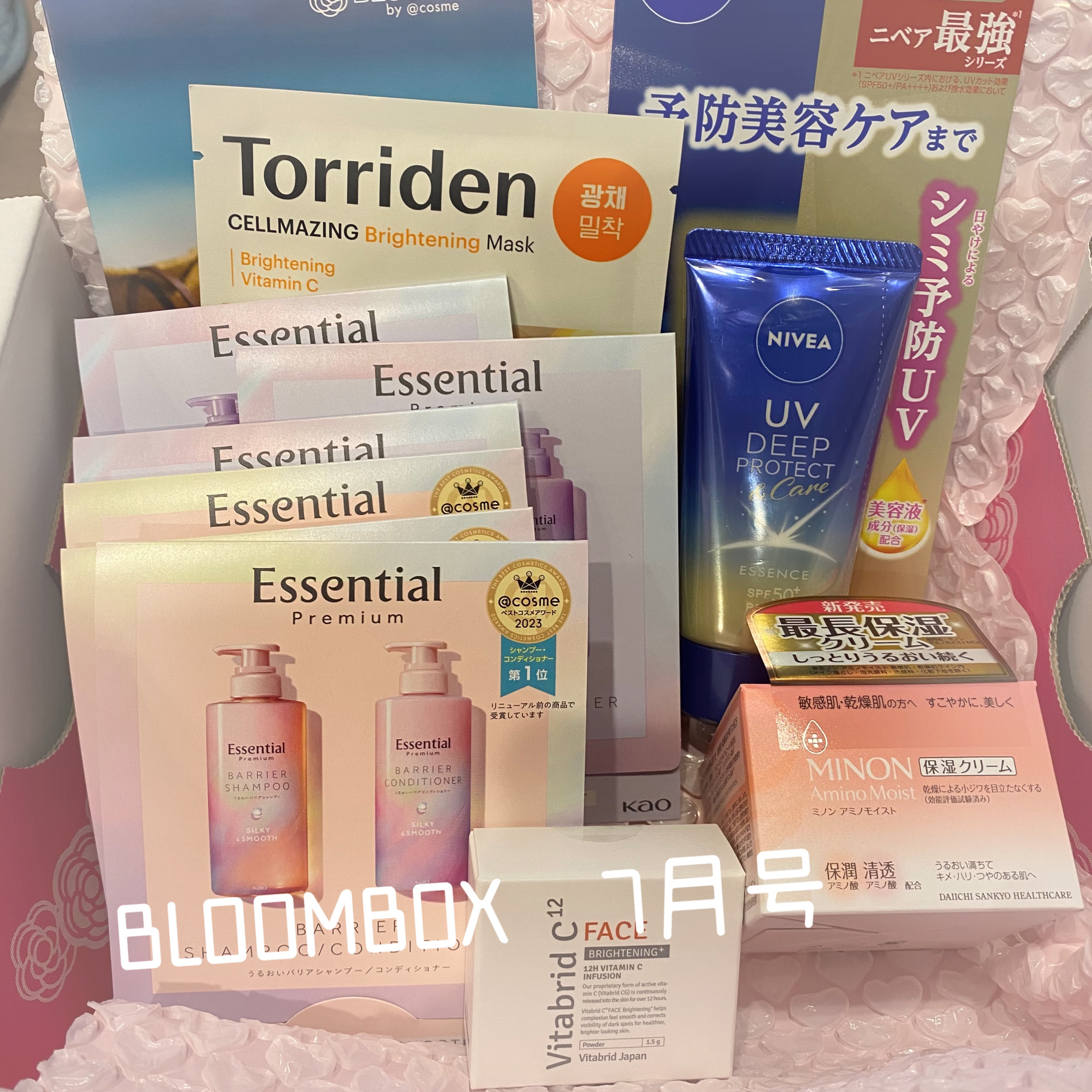 BLOOMBOX　7月号

①ミノン アミノモイスト モイストチャージ クリーム

②Torriden セルメイジング ビタCマスク 1枚

③ニベアUV ディープ プロテクト＆ケア エッセンス

④ビタブリッドC フェイス ブライトニング