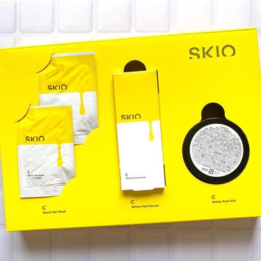 SKIO VC ホワイトピールセラムのクチコミ「今回は、SKIO トライアルキットを使用してみましたのでレビューしていきます◡̈

SKIO .....」（1枚目）