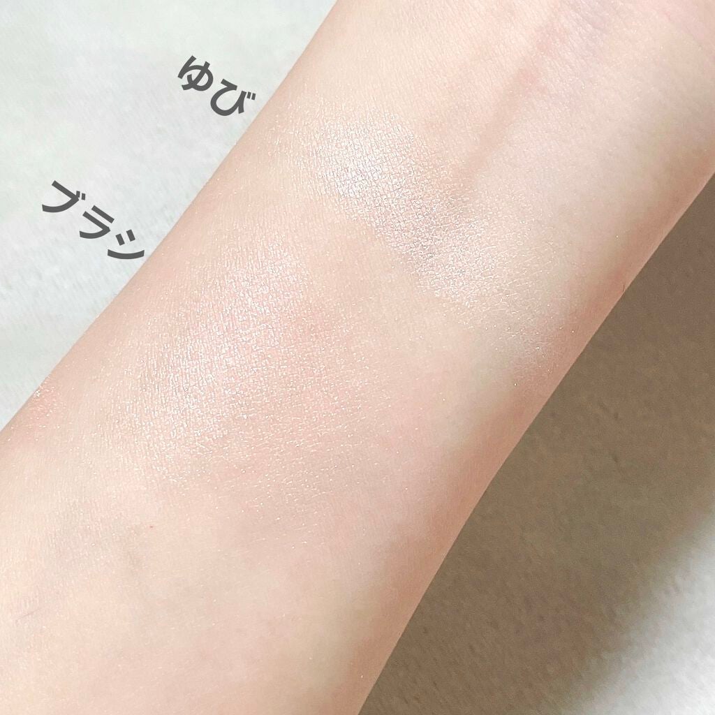 ダイヤモンドライト ハイライター ブラシ/Too Faced/メイクブラシを使ったクチコミ(4枚目)