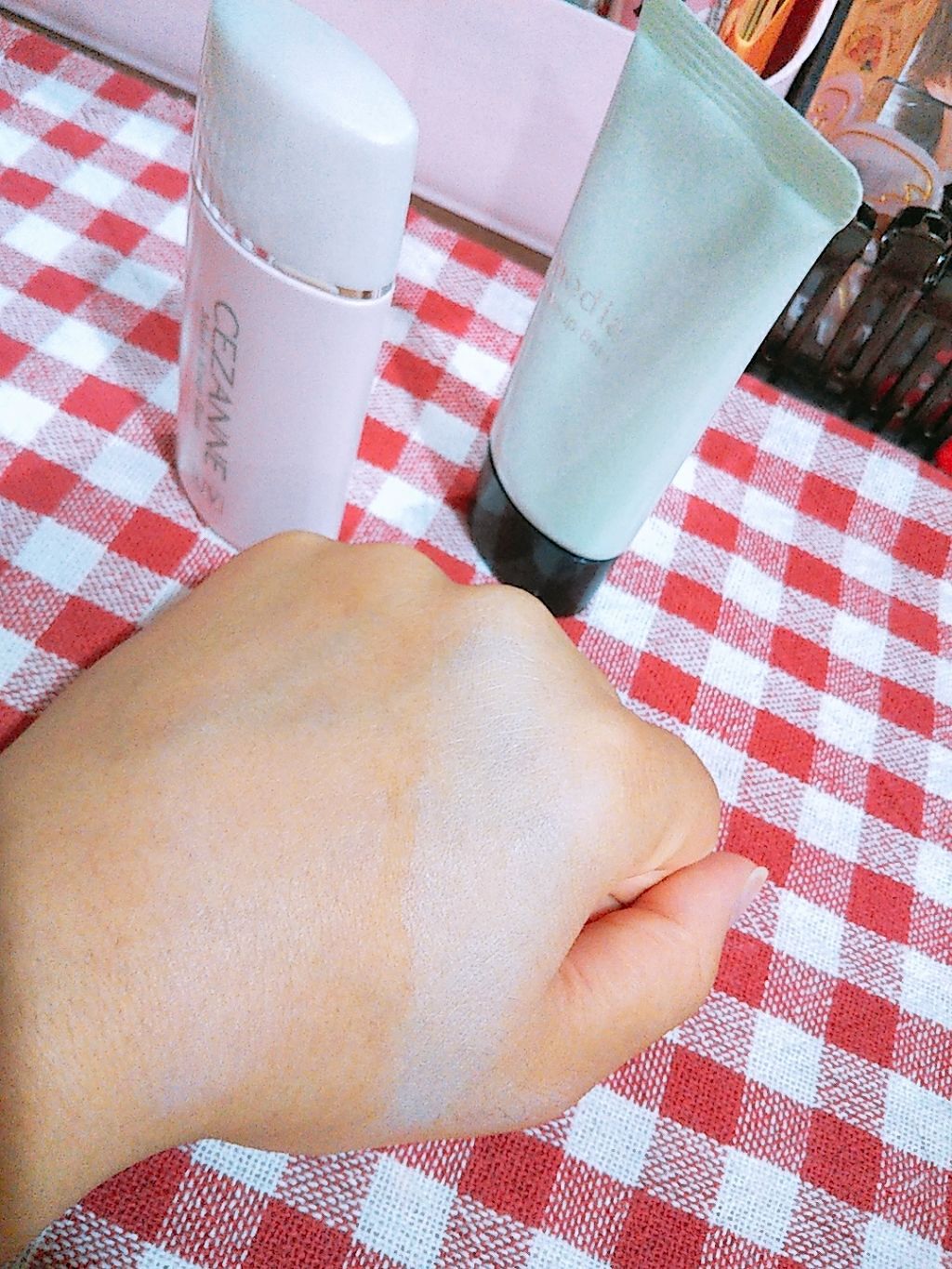 皮脂テカリ防止下地/CEZANNE/化粧下地を使ったクチコミ(3枚目)