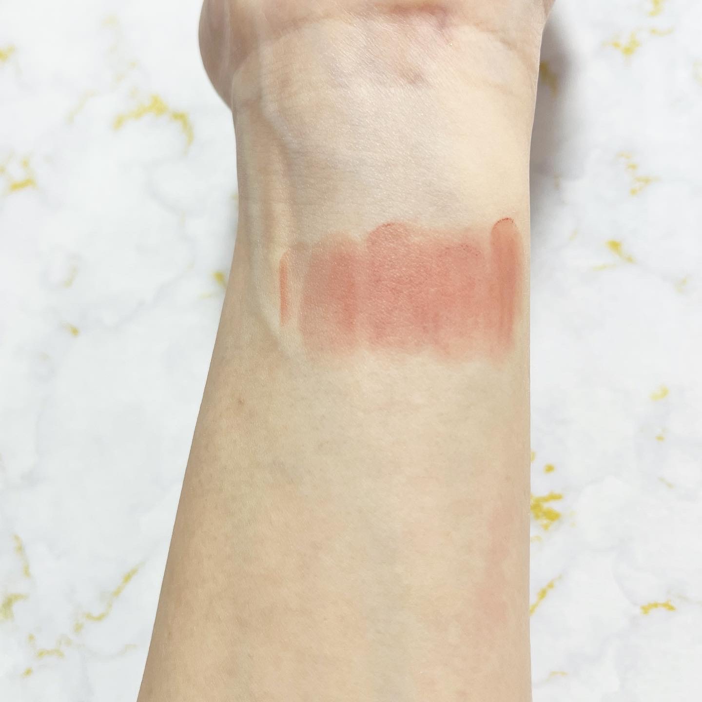 スリムスティックメルティングマット/hince/口紅を使ったクチコミ（3枚目）