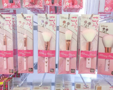 春姫 ファンデーションブラシ/DAISO/メイクブラシを使ったクチコミ(2枚目)