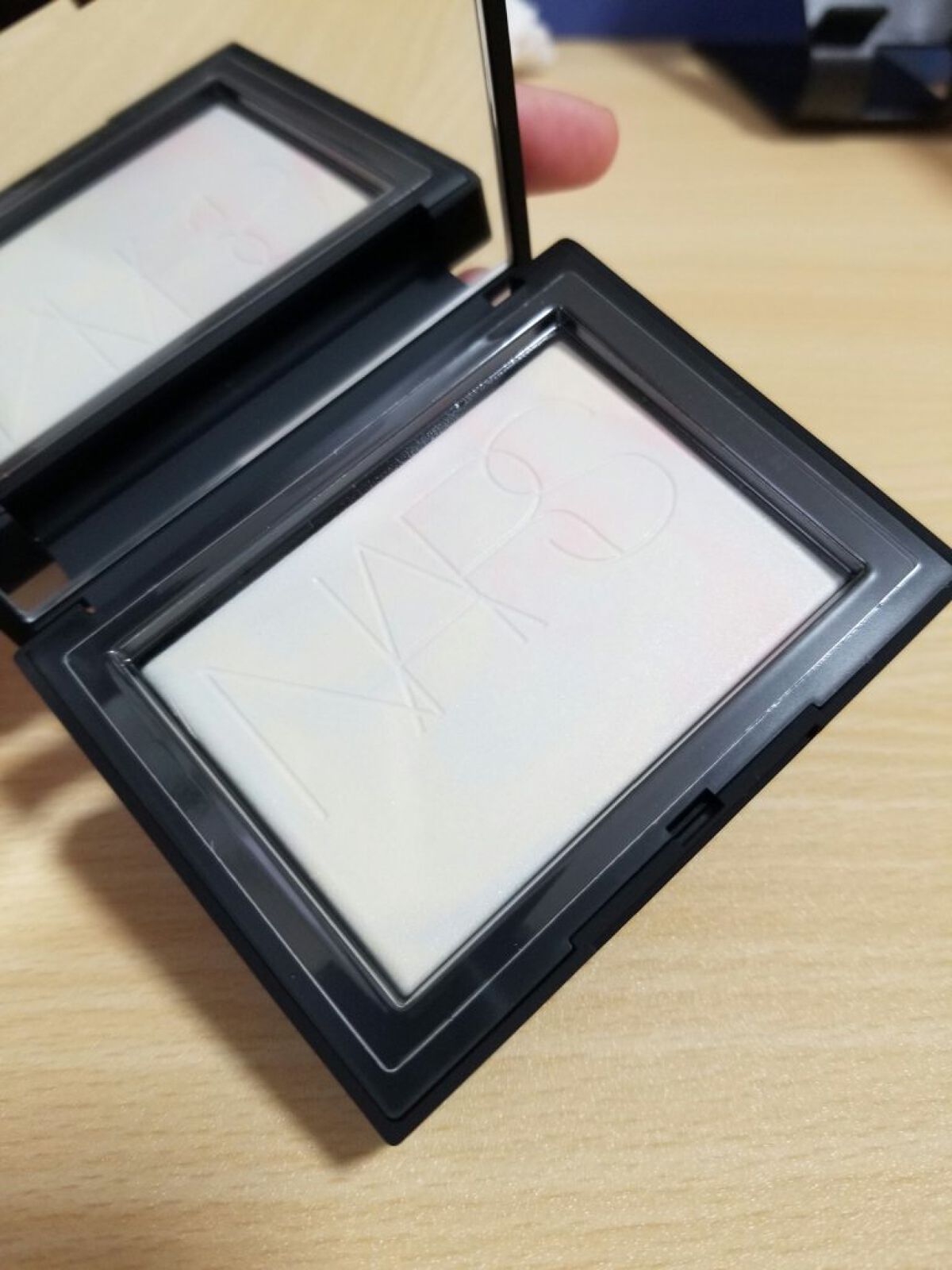 ライトリフレクティングセッティングパウダー　プレスト　N/NARS/プレストパウダーを使ったクチコミ（2枚目）