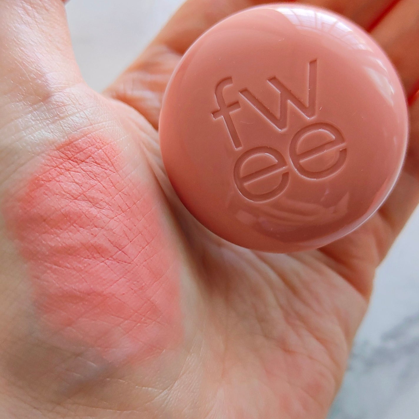 リップアンドチーク ブラーリープリンポット/fwee/口紅を使ったクチコミ(2枚目)