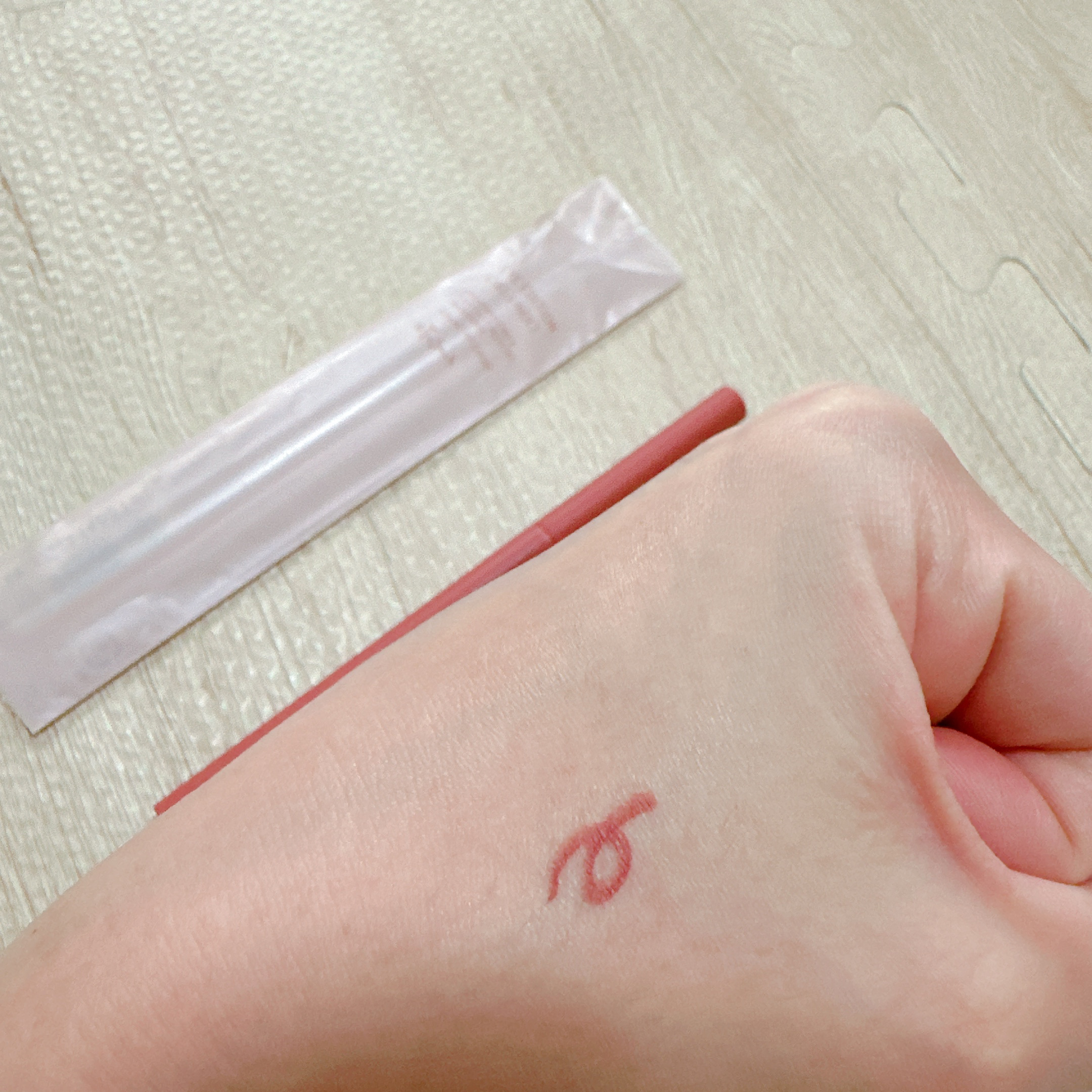 エテュセ ラスティング ジェルライナー 14 ルミナスポピー/ettusais/ジェルアイライナーを使ったクチコミ（3枚目）